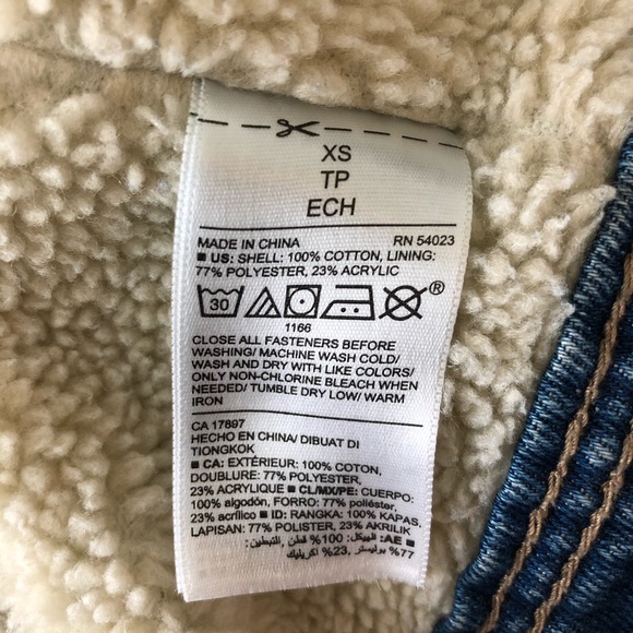 Old Navy Faux Sherpa Lined & Collar Denim Jacket - Picture 9 of 9